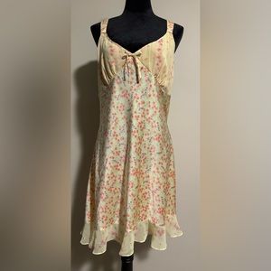EUC Cabernet Yellow and Pink Floral Sleep Dress size large
